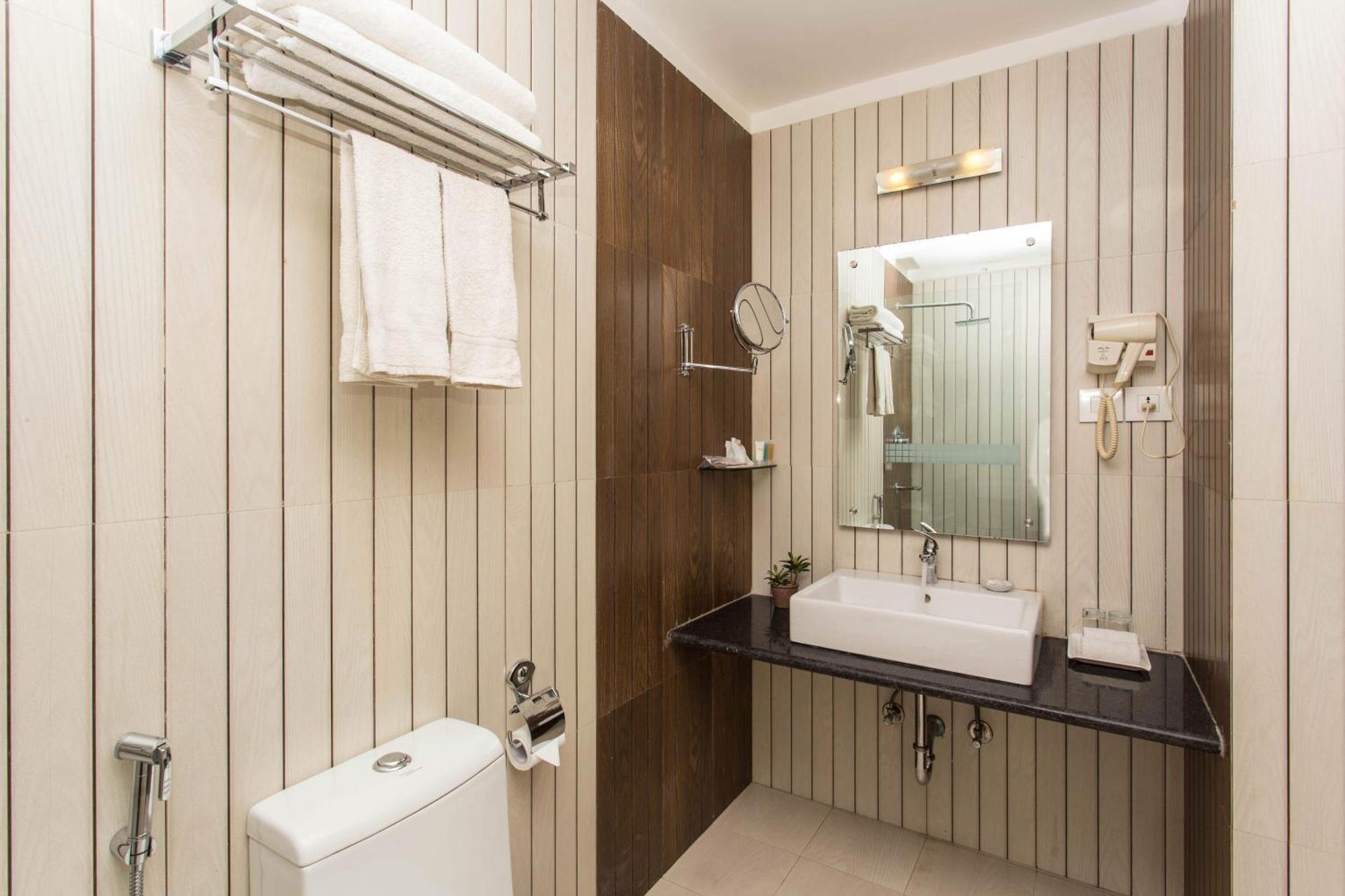 Yatri Suites And Spa Kathmandu Room photo