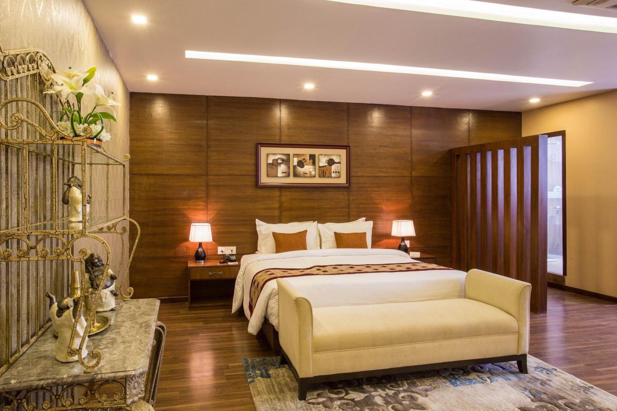 Yatri Suites And Spa Kathmandu Room photo