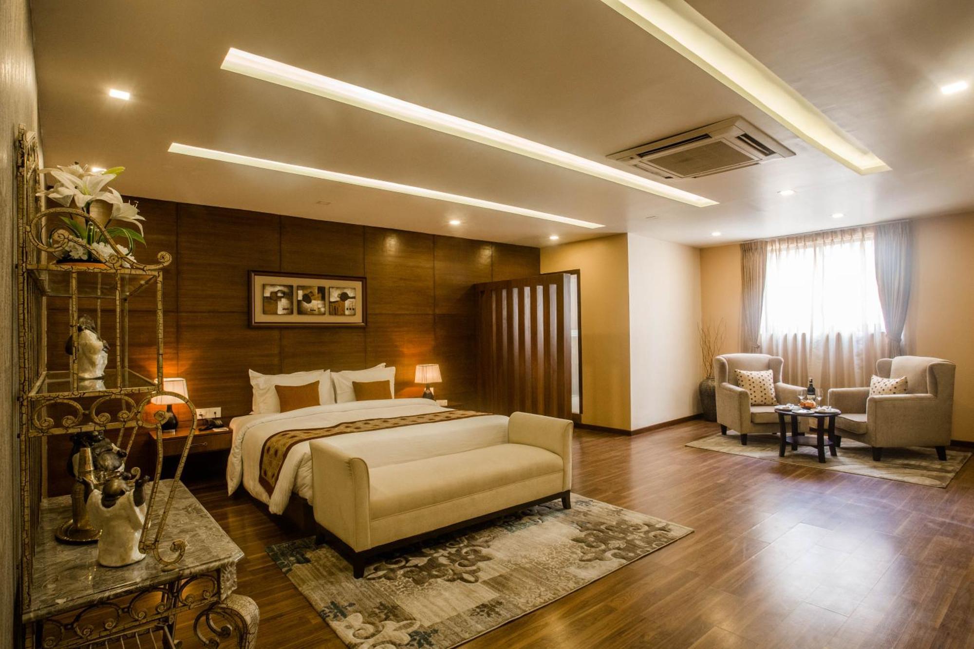 Yatri Suites And Spa Kathmandu Room photo